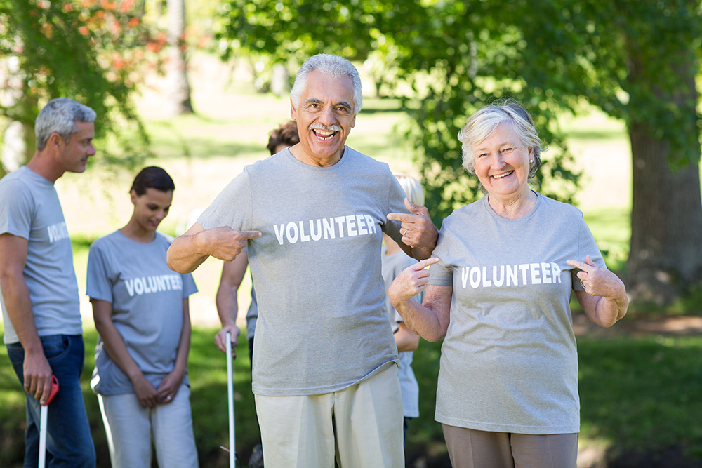 picture of two happy volunteers